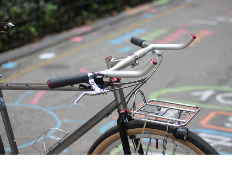 jeu-de-direction-boitier-pedalier-moyeux-chris-king-baroudeur-cycles-lyon-revendeur
