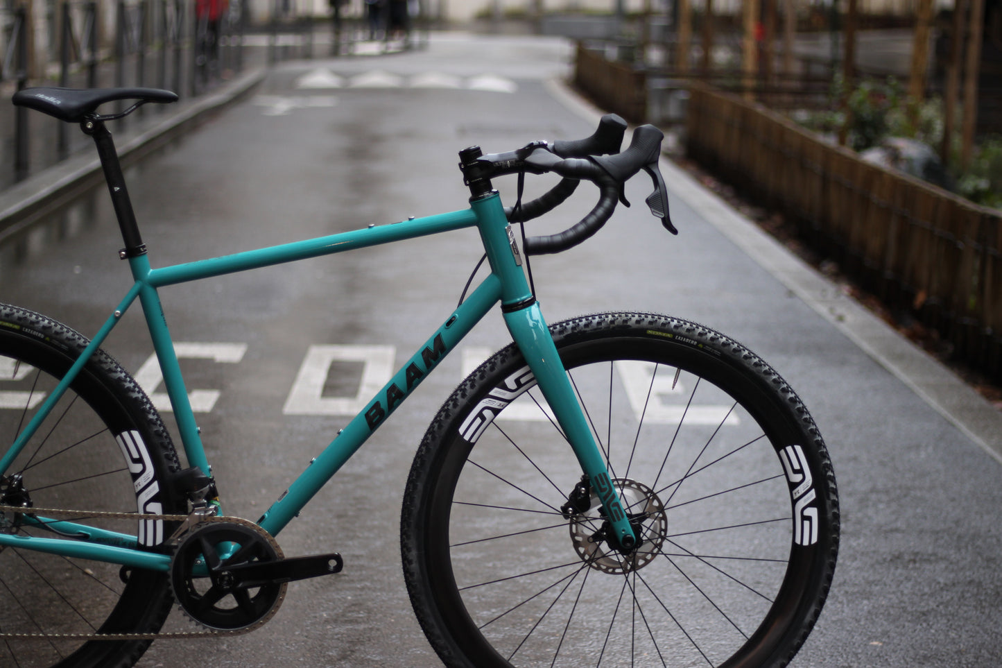 Baroudeur Built - Montage BAAM Argh taille L - roues Enve - Sram Rival AXS