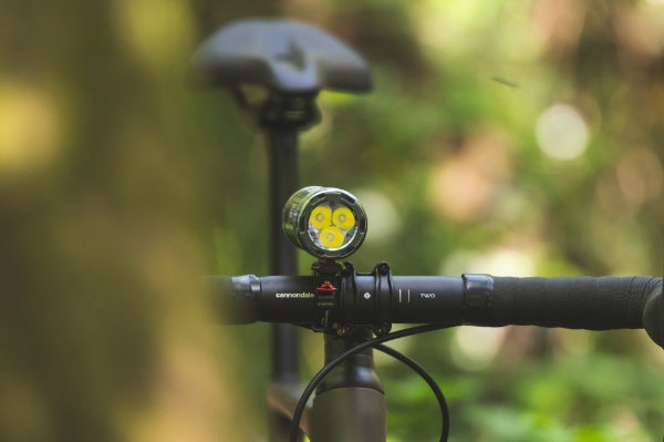 Eclairage avant Exposure Toro MK15 - Gun Metal Black
