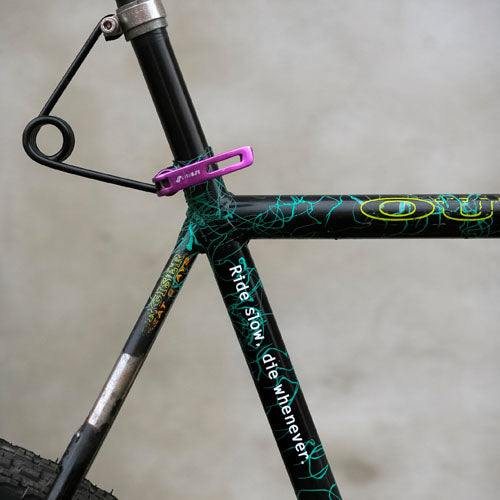 Sticker Stridsland - Ride slow, die whenever.