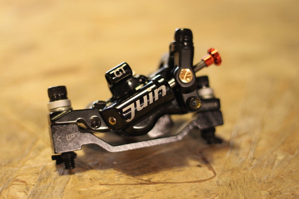 Paire d'étriers de frein à disque JUIN TECH GT-P 4 PISTONS