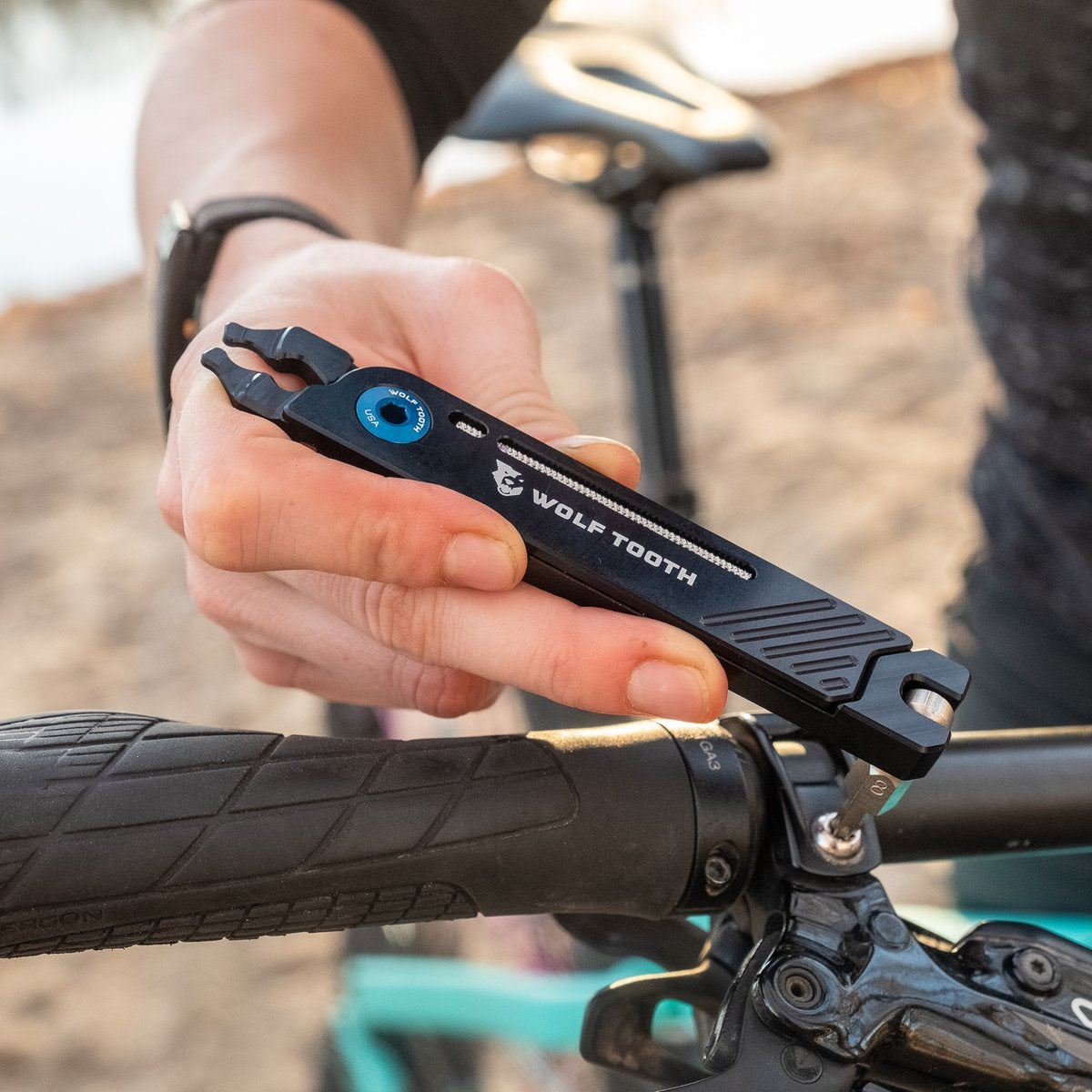 Multitool Wolf Tooth 8-Bit Pack Pliers Ultra-light
