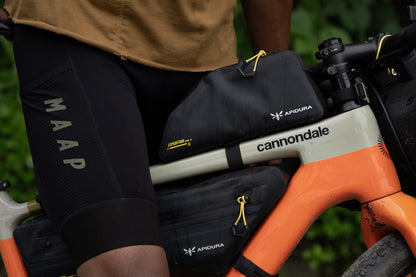 Sacoche de top tube Apidura Expedition Bolt-On Top Tube Pack - Nouveaux modèles 2026!