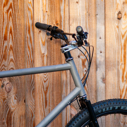 Cintre Stridsland Anchor Bar - Black