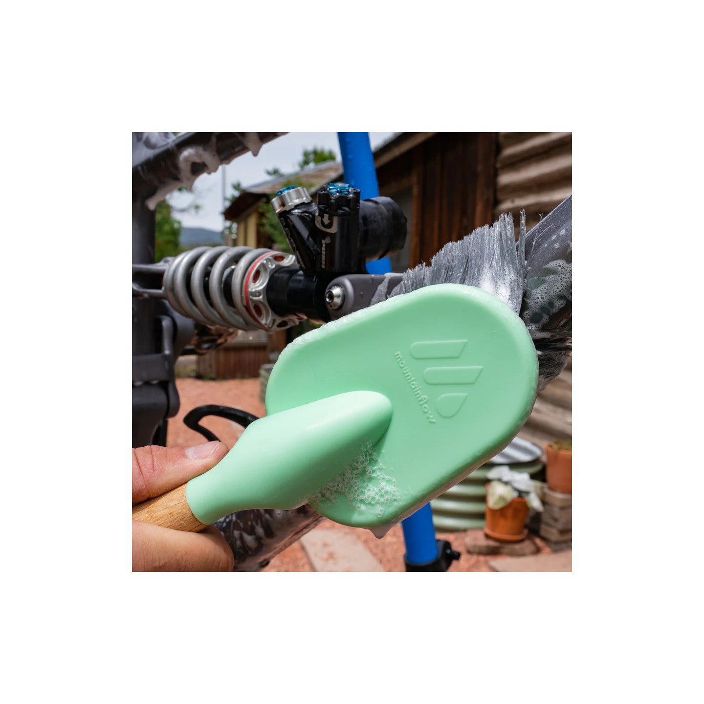 Brosse nettoyage vélo en bamboo mountainFLOW - cadre