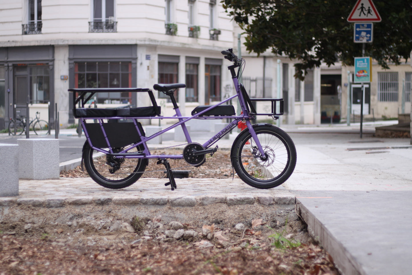 Demo Bike - Vélo cargo à assistance électrique Le Petit Porteur E-Longtail - Lilas