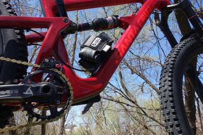 Attache pour Accessoires B-RAD Medium Strap Mount Wolf Tooth Components